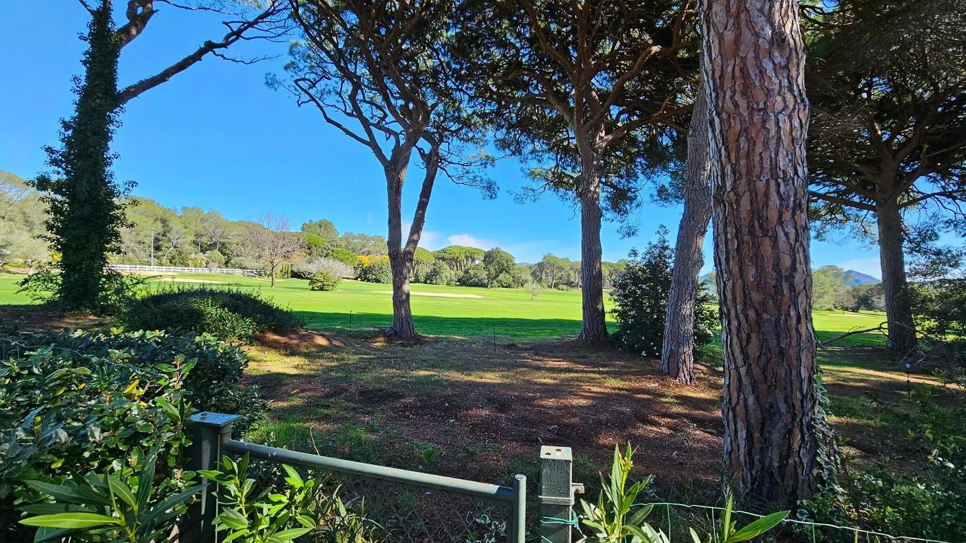 Appartement Golf De Valescure Avec Jardin Saint-Raphaël Daire